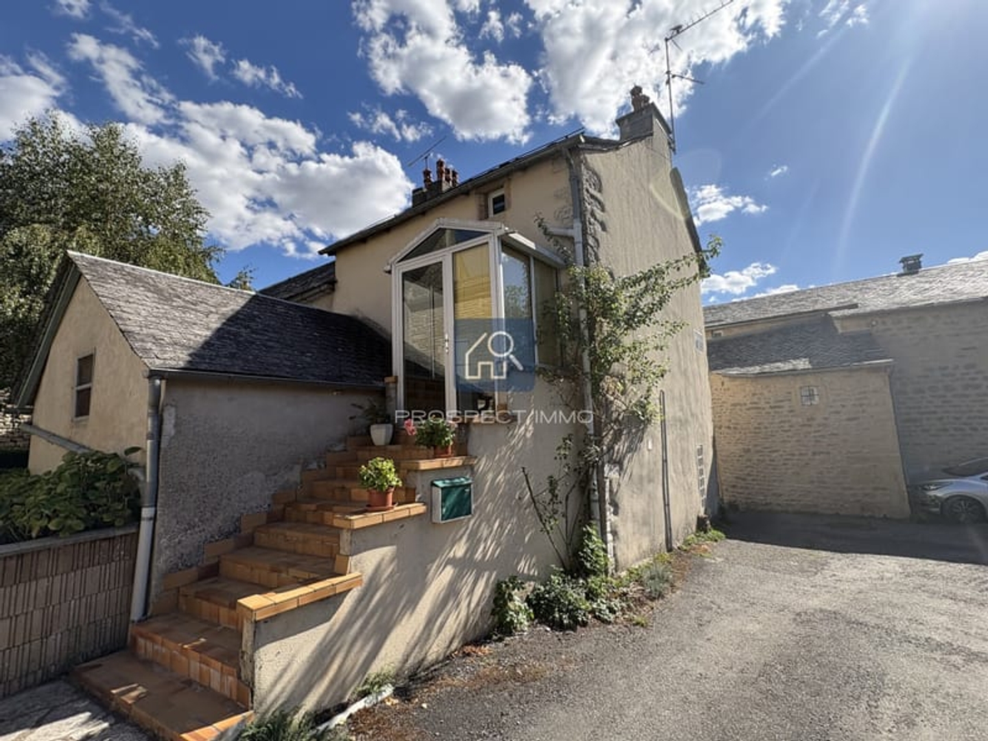 Immeuble à vendre - 6 pièces - 119m2 - Saint-Saturnin-De... (12560)