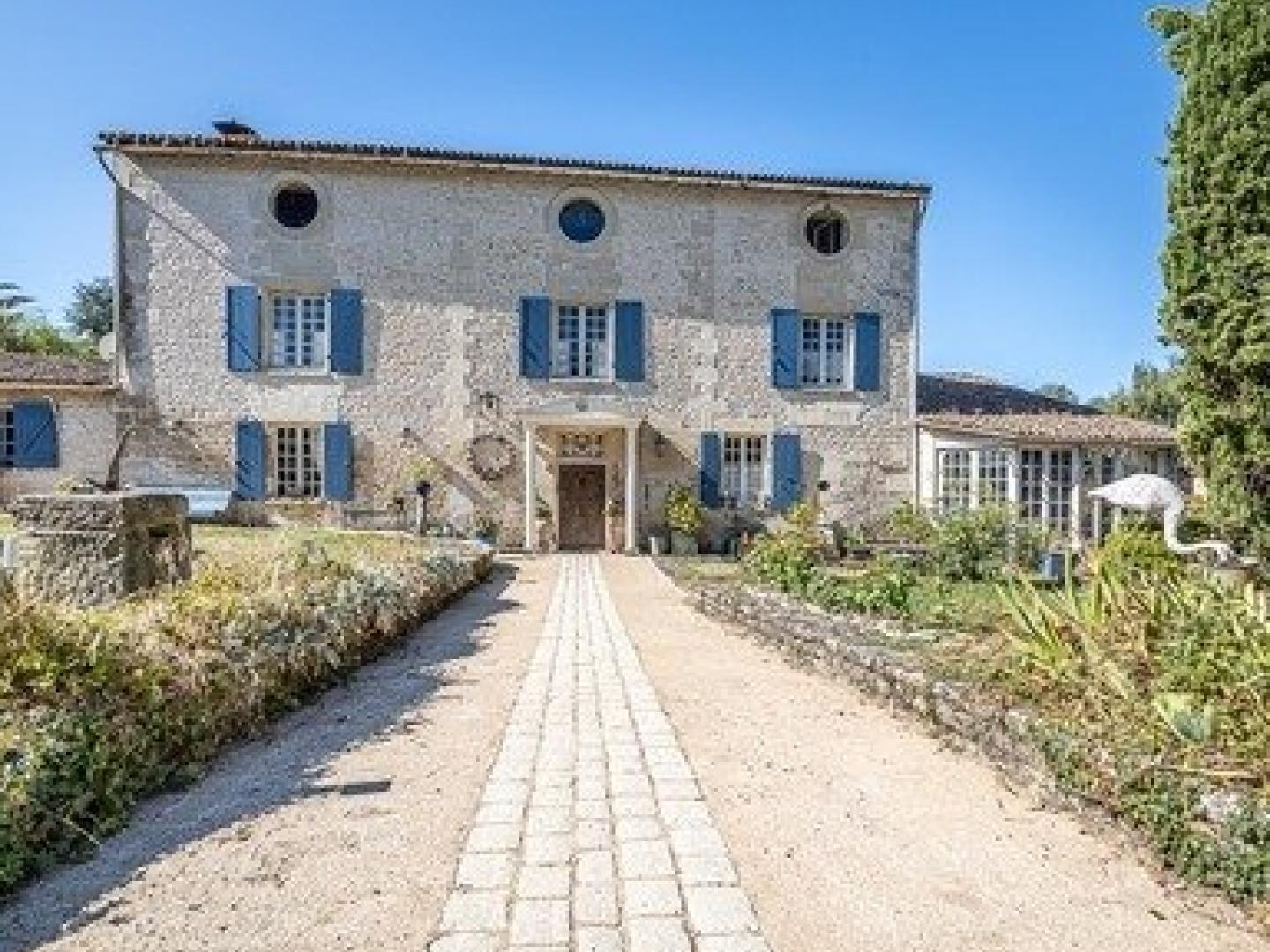 DEMEURE D'EXCEPTION POSSIBILITÉ CHAMBRES D'HOTES OU GITE