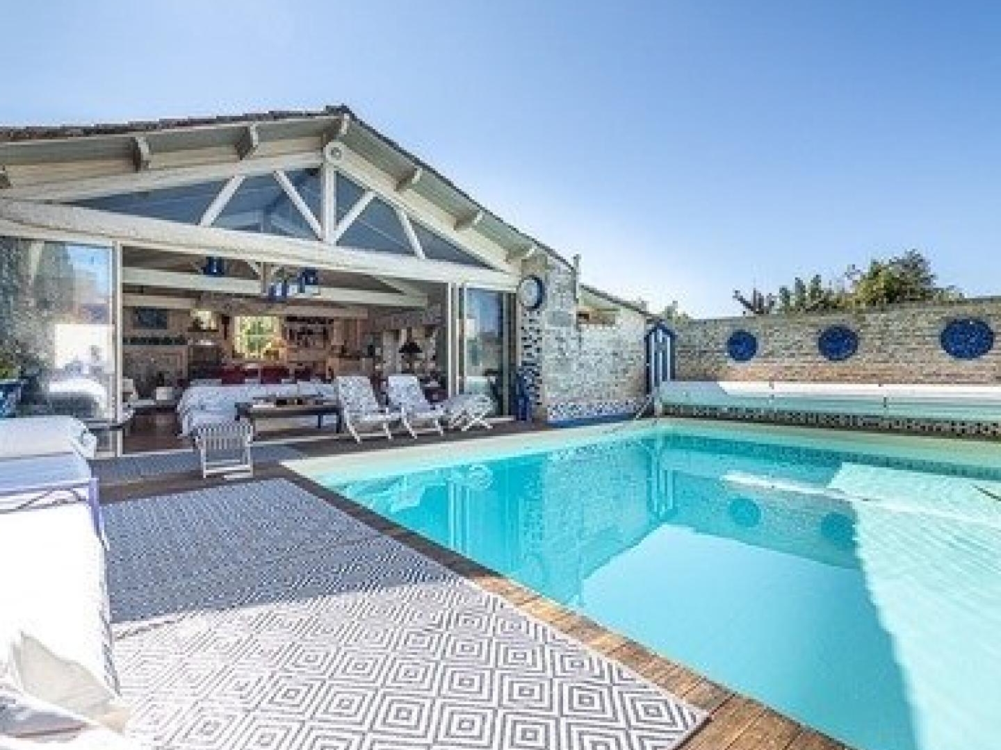 Maison à vendre - 9 pièces - 280m2 - La Crèche (79260)