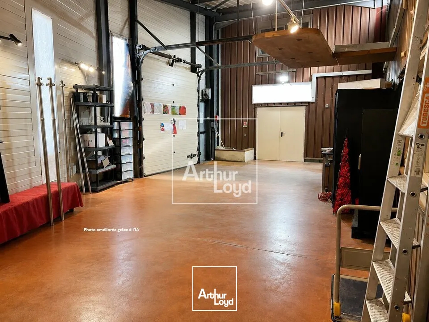 Locaux à vendre - 1030m2 - Saint-Pierre-Lès-... (77140)