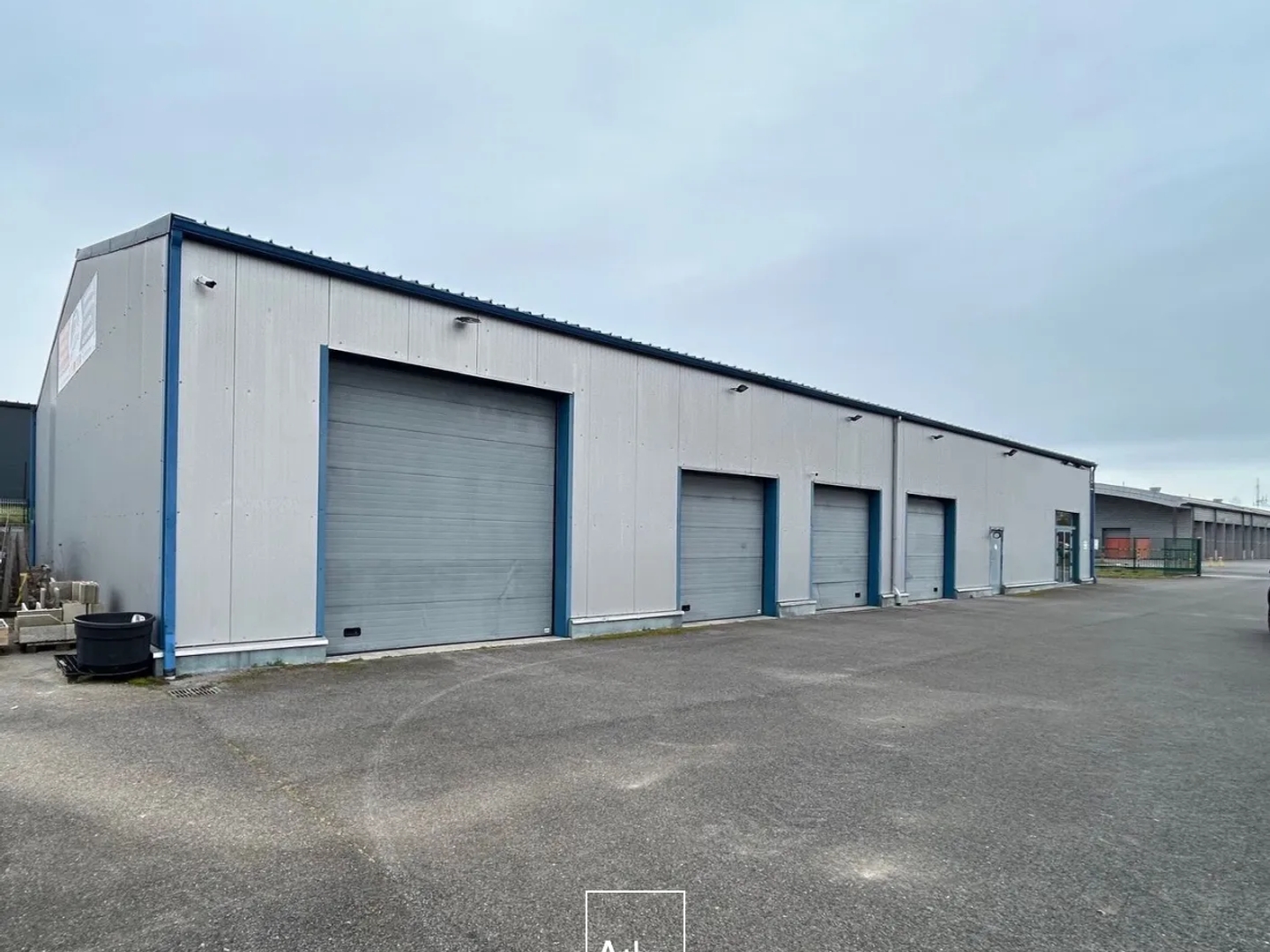 A VENDRE - BÄTIMENT D'ACTIVITÉ - 525 ML2 - CHAUNY