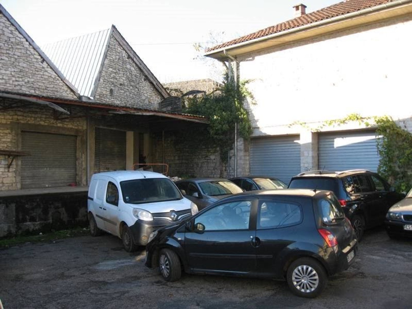 Local 1 pièce 550 m²