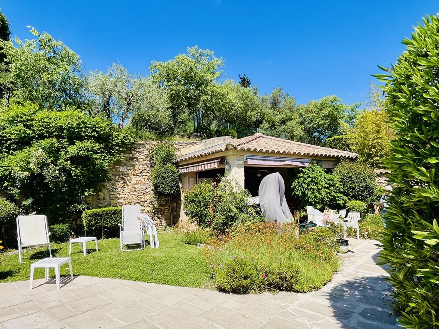 Maison à vendre - 6 pièces - 201m2 - Sernhac (30210)