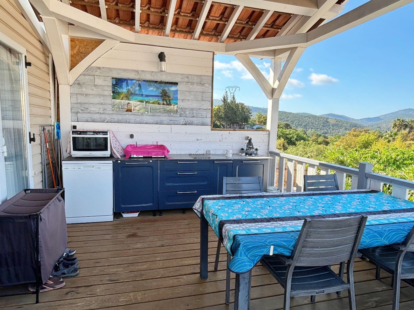 Maison à vendre - 3 pièces - 40m2 - Roquebrune-Sur-Ar... (83520)