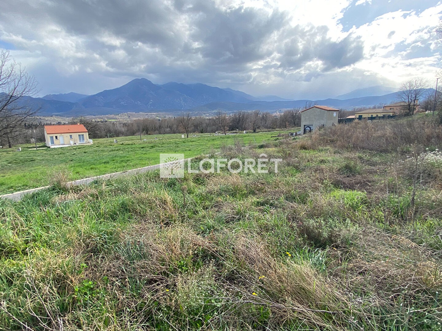 Terrain 896 m²