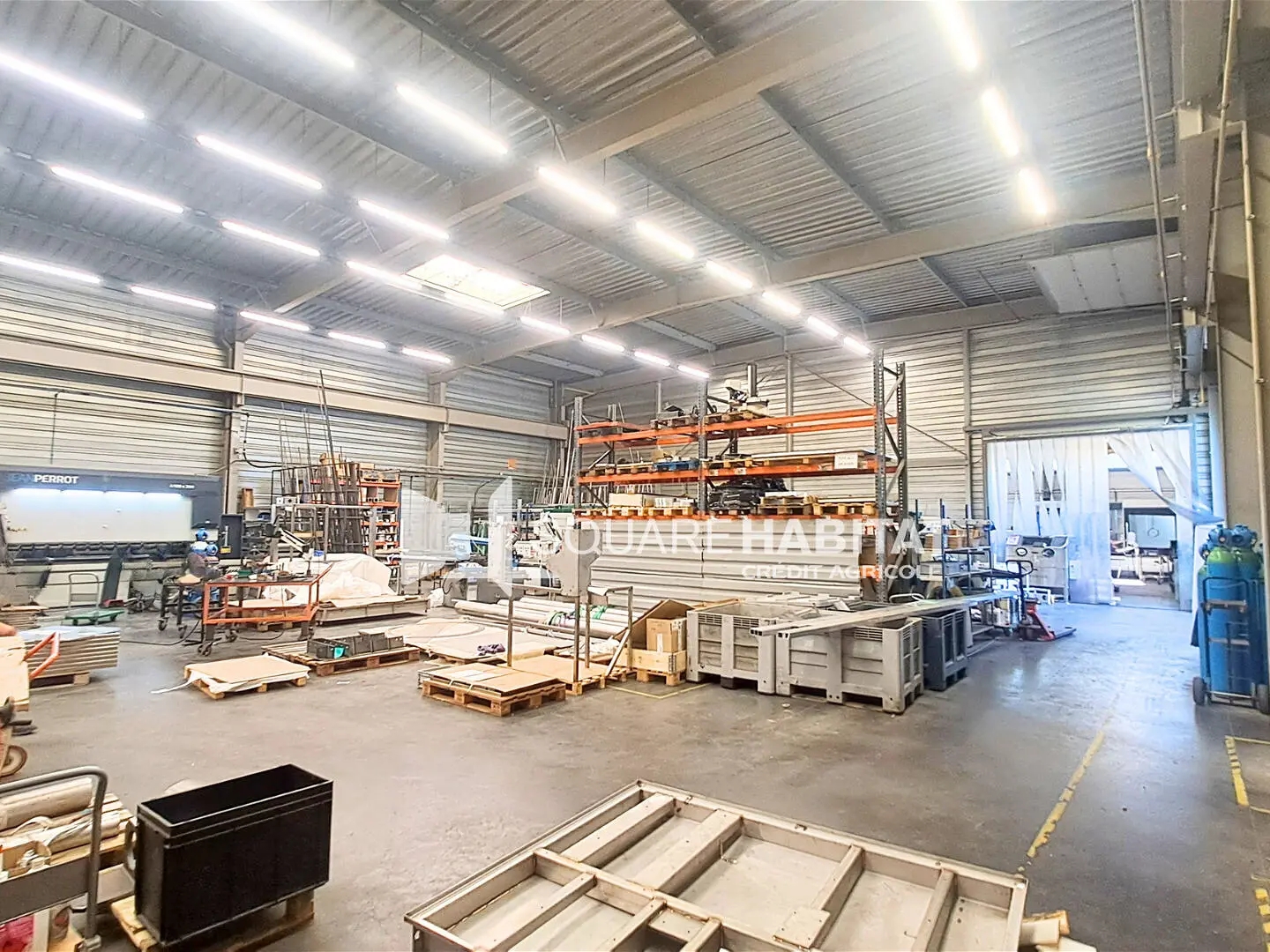 Local commercial 1400 m²