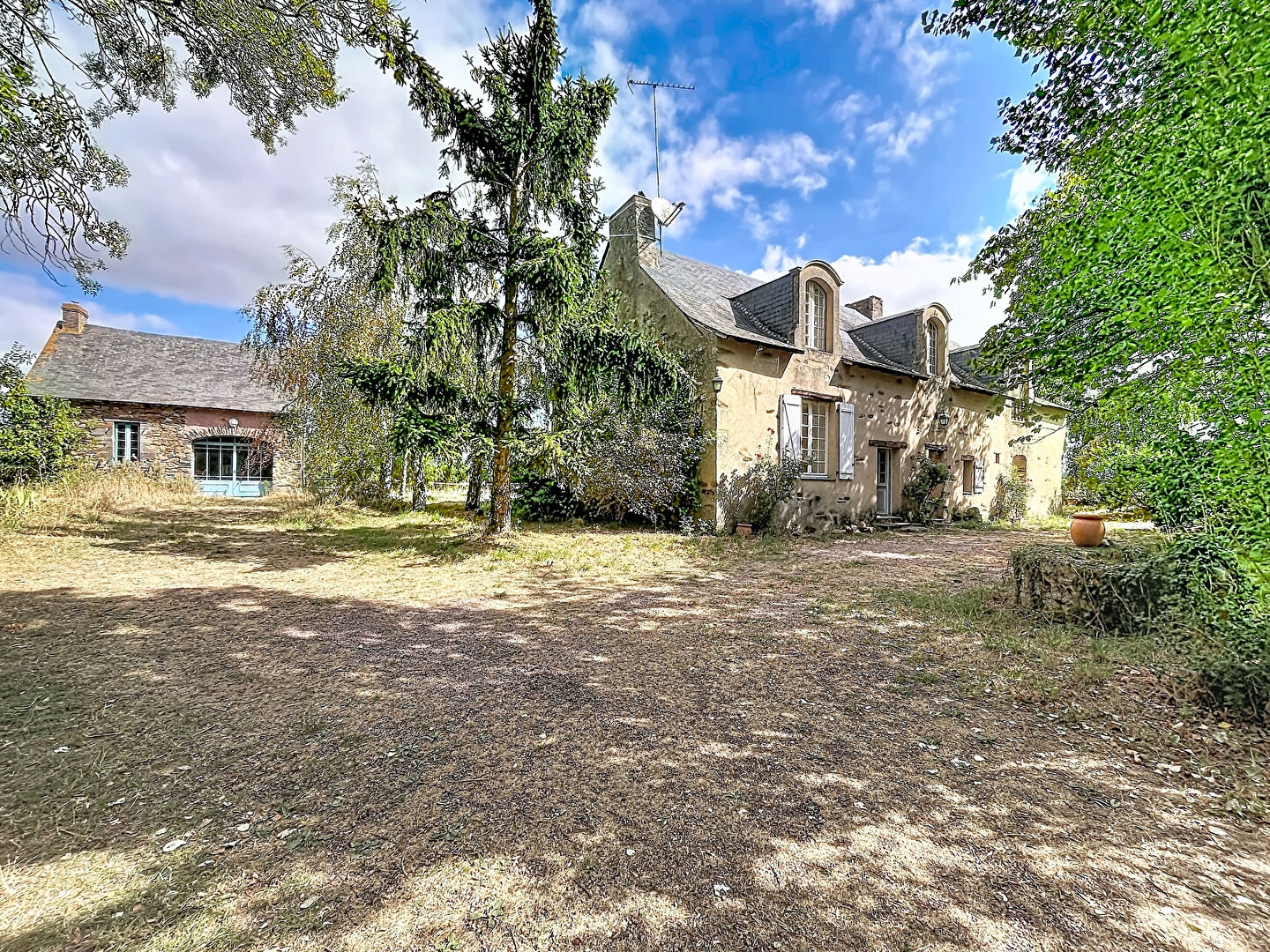 Demeure authentique - 4 chambres avec parc de quasi 5000m2