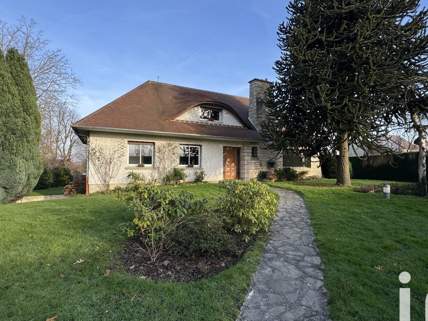 Maison 10 pièces 169 m²