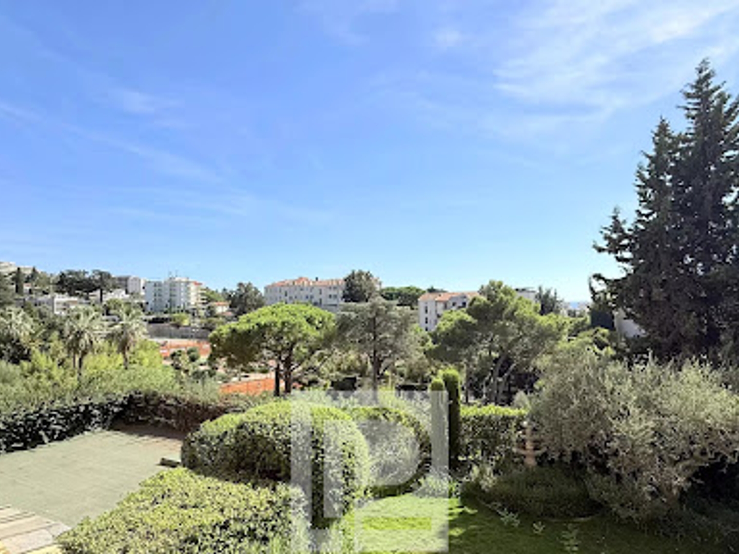 Appartement à vendre - 3 pièces - 85m2 - Cannes (06400)