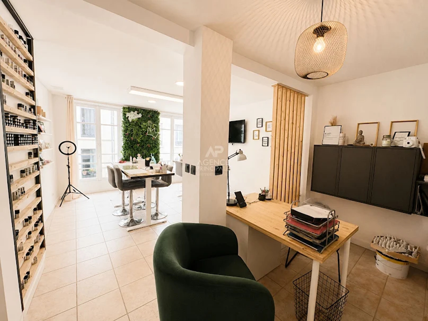 Locaux à vendre - 2 pièces - 46m2 - Saint-Germain-En-... (78100)