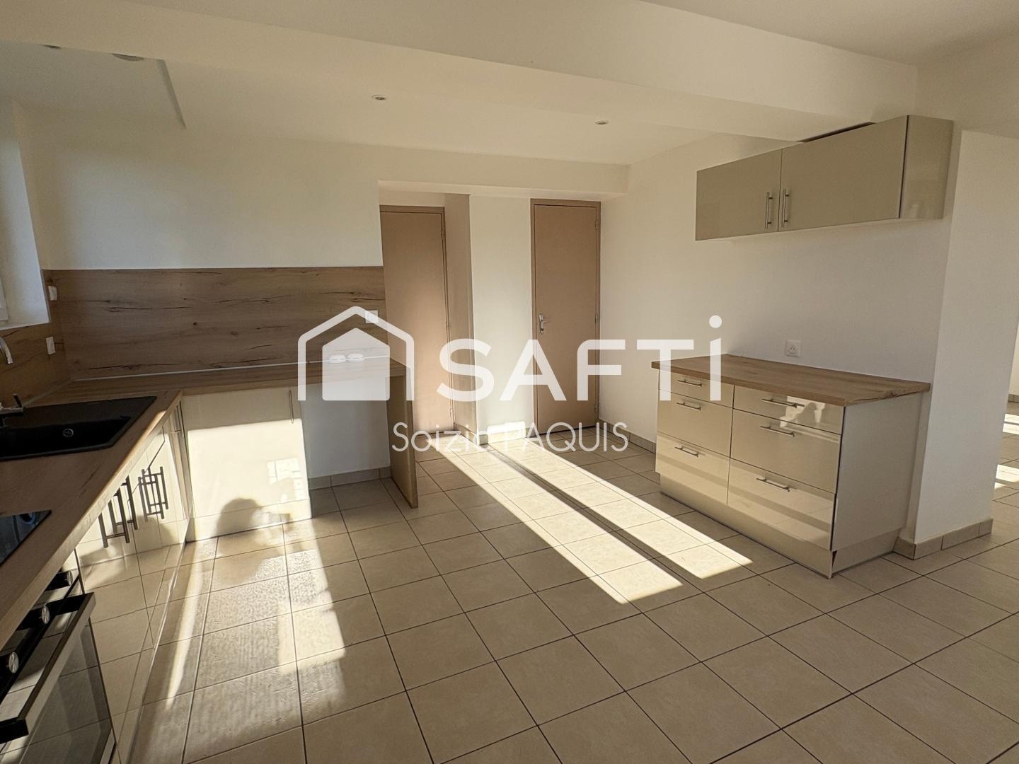 Maison à vendre - 5 pièces - 114m2 - La Ferté-Sous-Jou... (77260)
