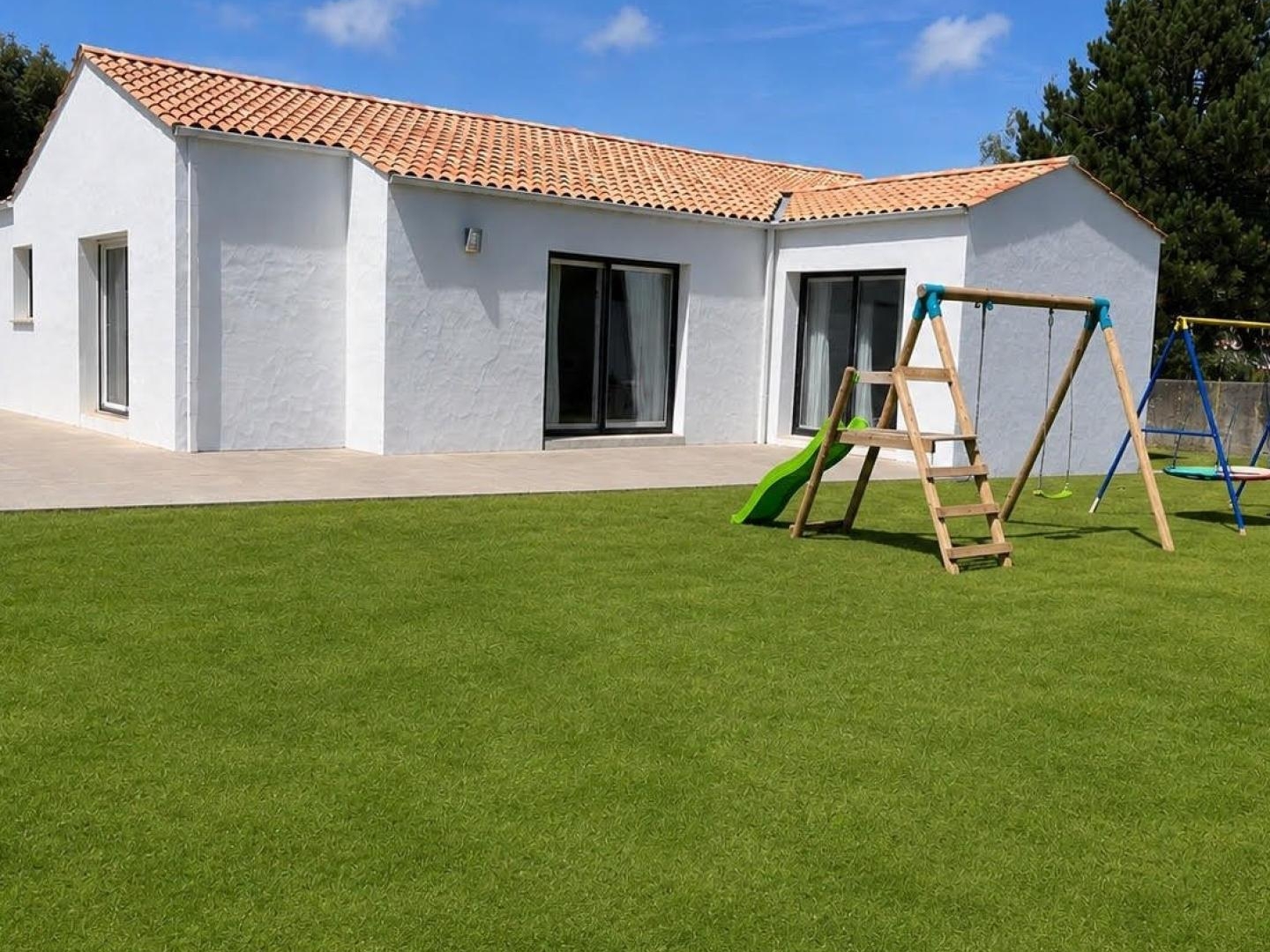 Maison familiale de 126 m² sur terrain de 900 m²  Proche commodités