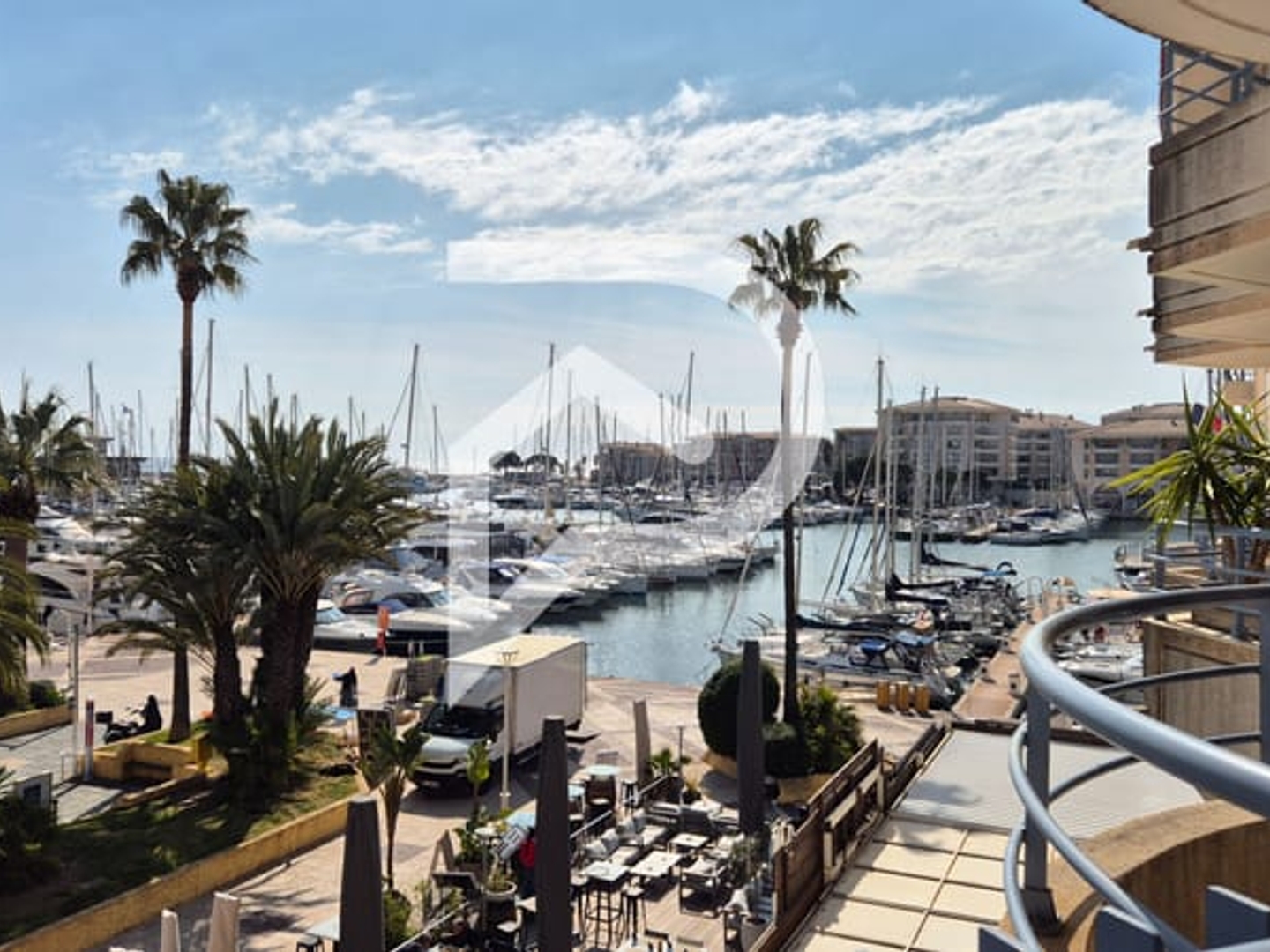 Appartement à vendre - 4 pièces - 76m2 - Fréjus (83600)