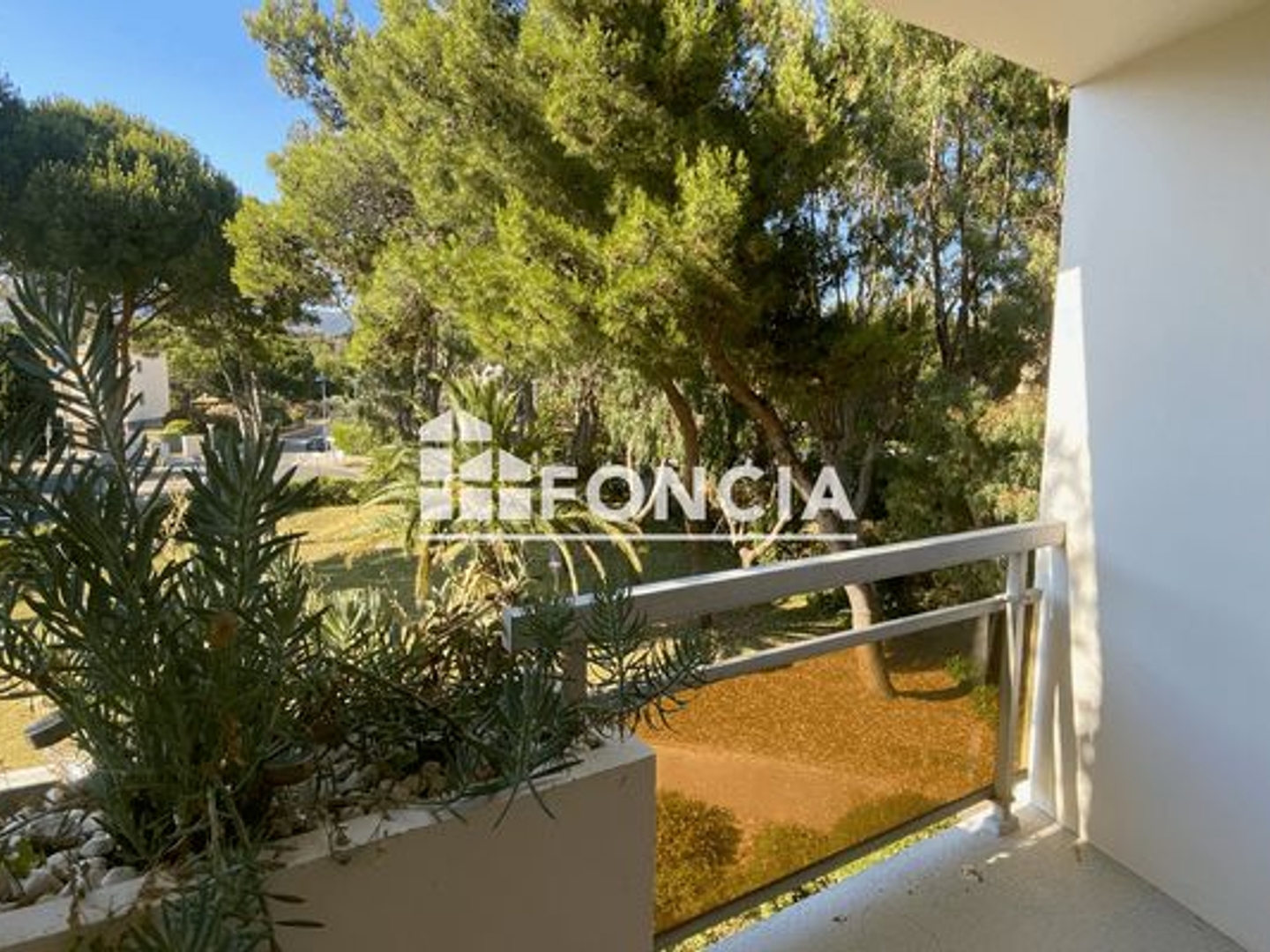Appartement à vendre - 1 pièce - 25m2 - Bormes-Les-Mimosas (83230)