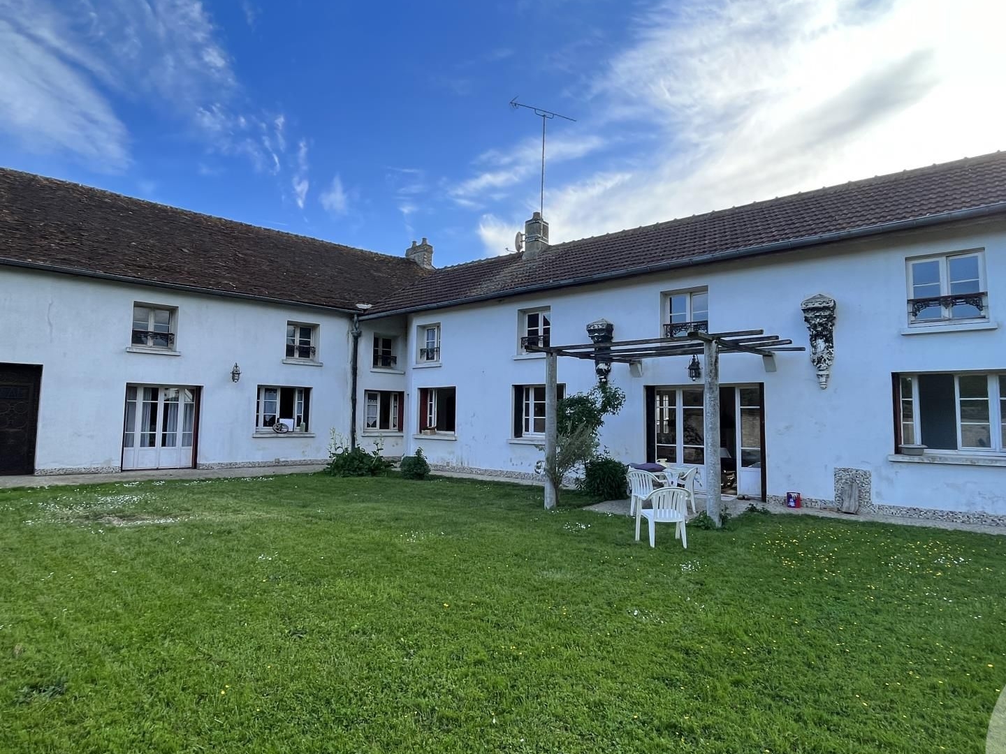 Maison 8 pièces 247 m²