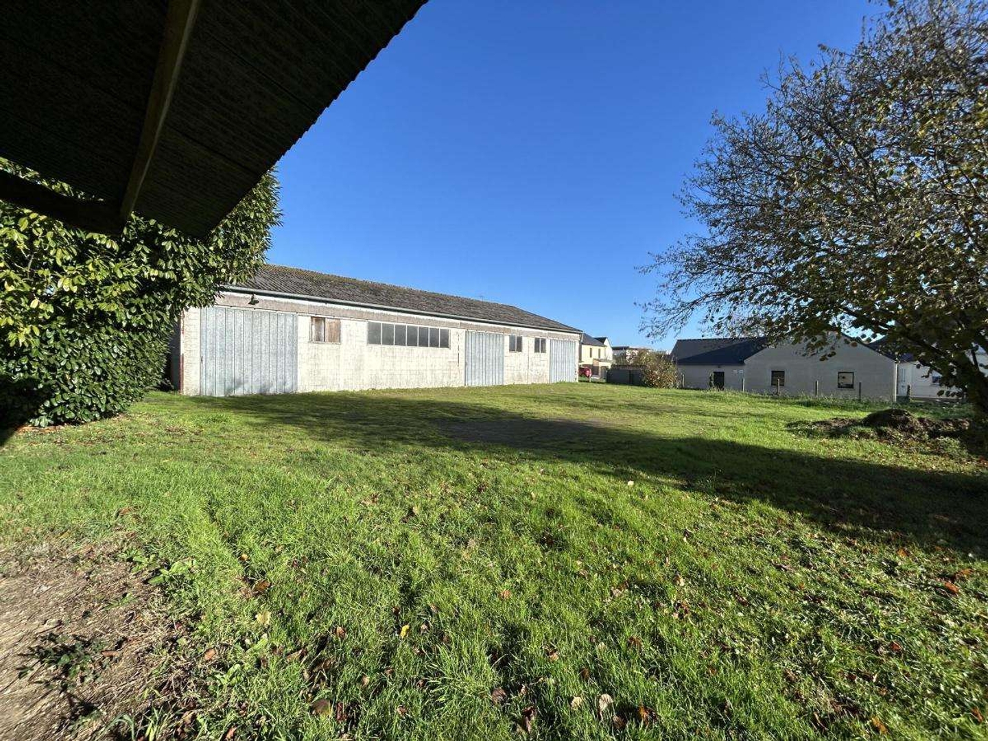 Terrain 1884 m²