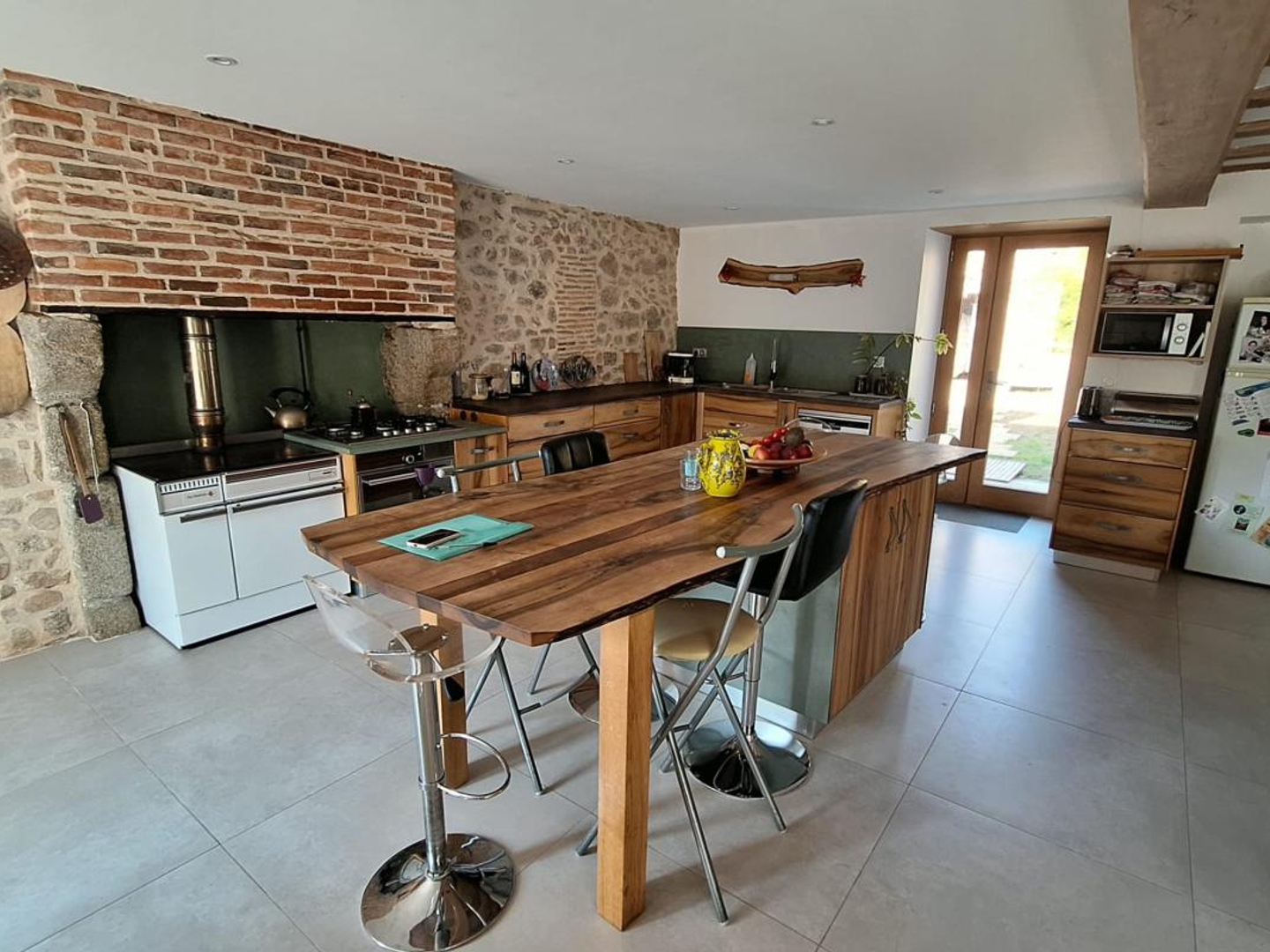 Maison à vendre - 8 pièces - 221m2 - Savignac-De-Nontron (24300)