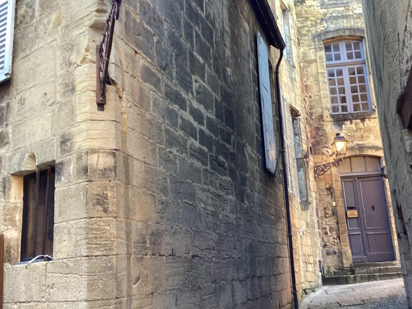 Immeuble à vendre - 240m2 - Sarlat-La-Canéda (24200)