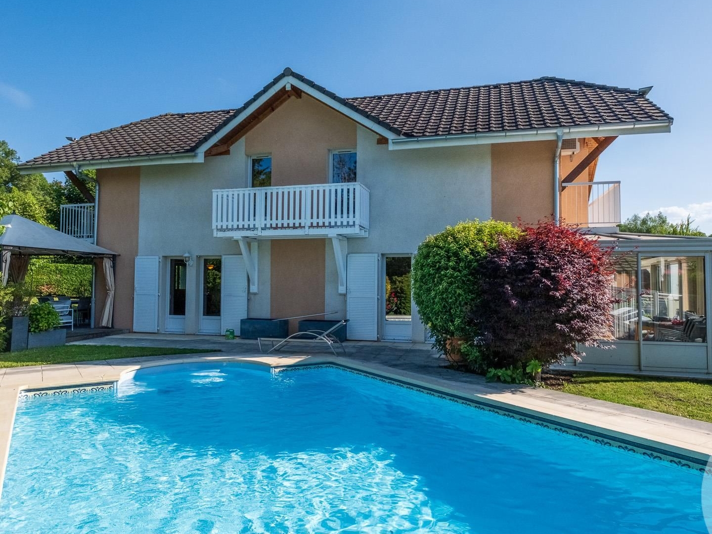 Maison 6 pièces 198 m²