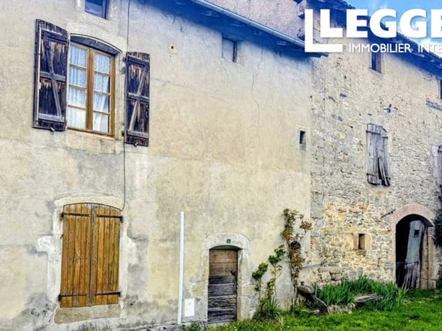 Grande maison et grange à rénover datant de 1694 à Saint-Hilaire-le-Château - à s20 minutes d'Aubusson.