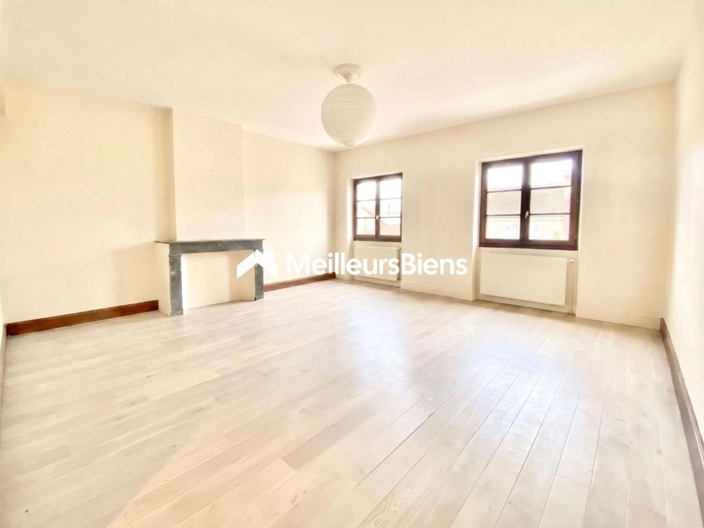 Appartement à vendre - 4 pièces - 87m2 - Villefranche-Sur-... (69400)