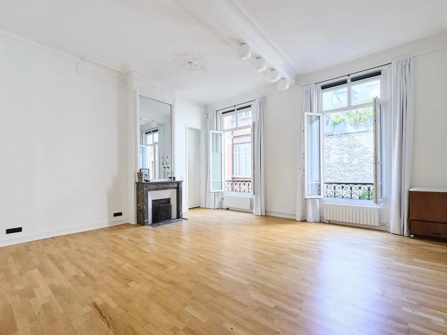 Appartement à vendre - 1 pièce - 62m2 - Paris 9e (75009)