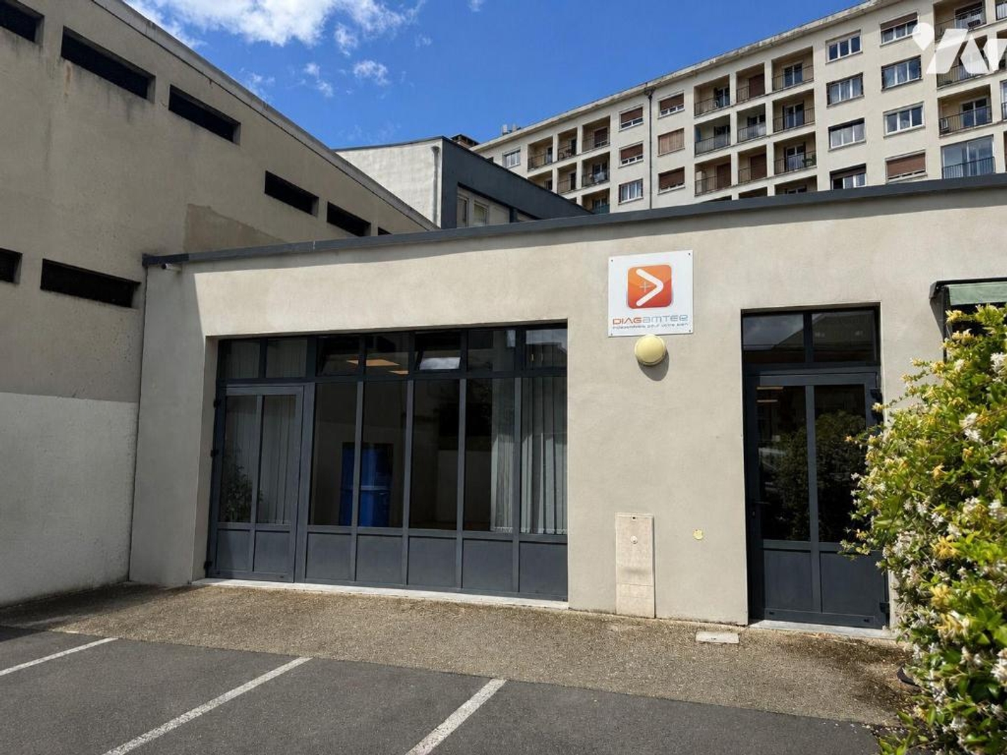Fonds de commerce 166 m²