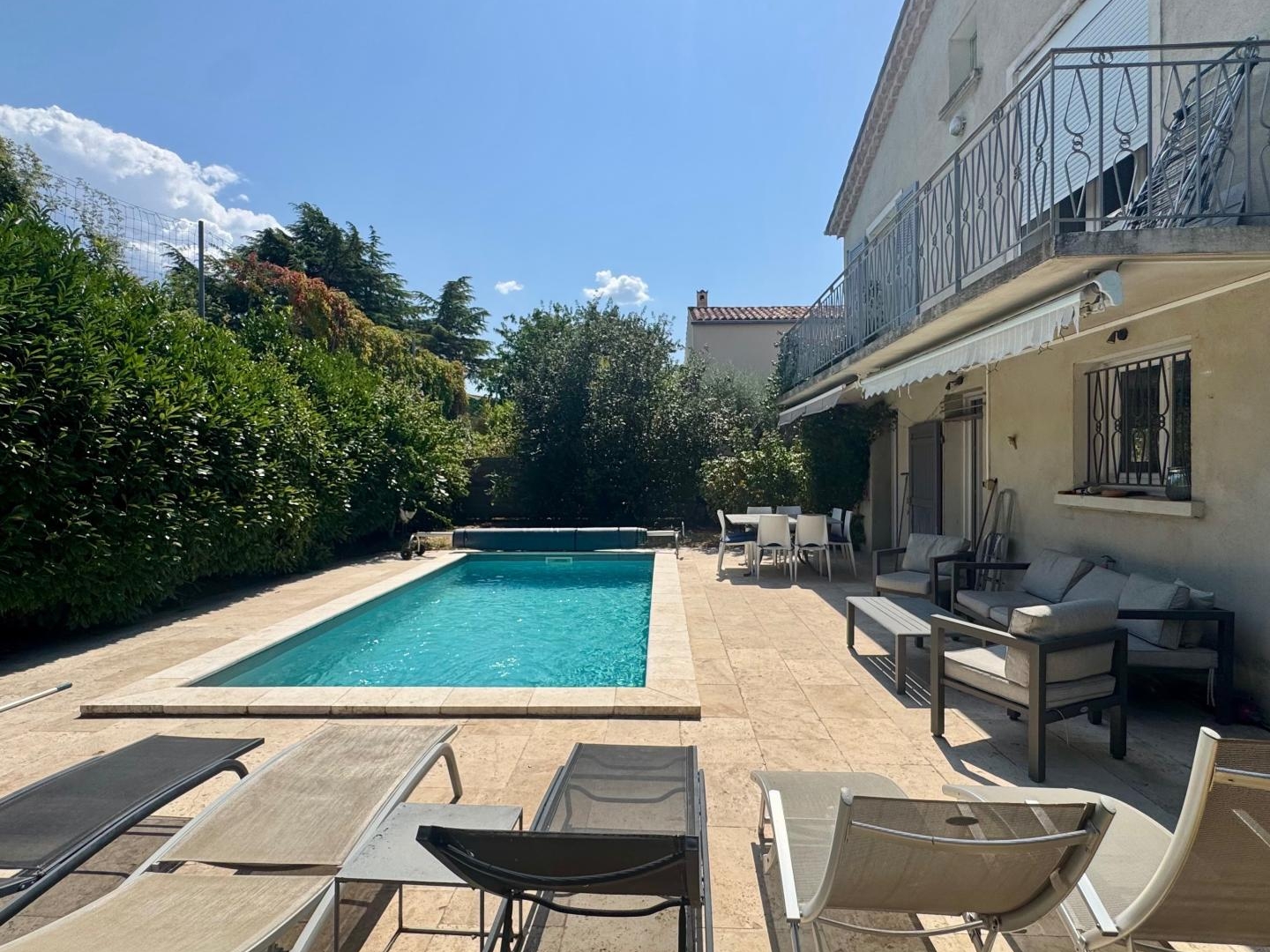 Maison à vendre - 6 pièces - 165m2 - La Tour-D'aigues (84240)