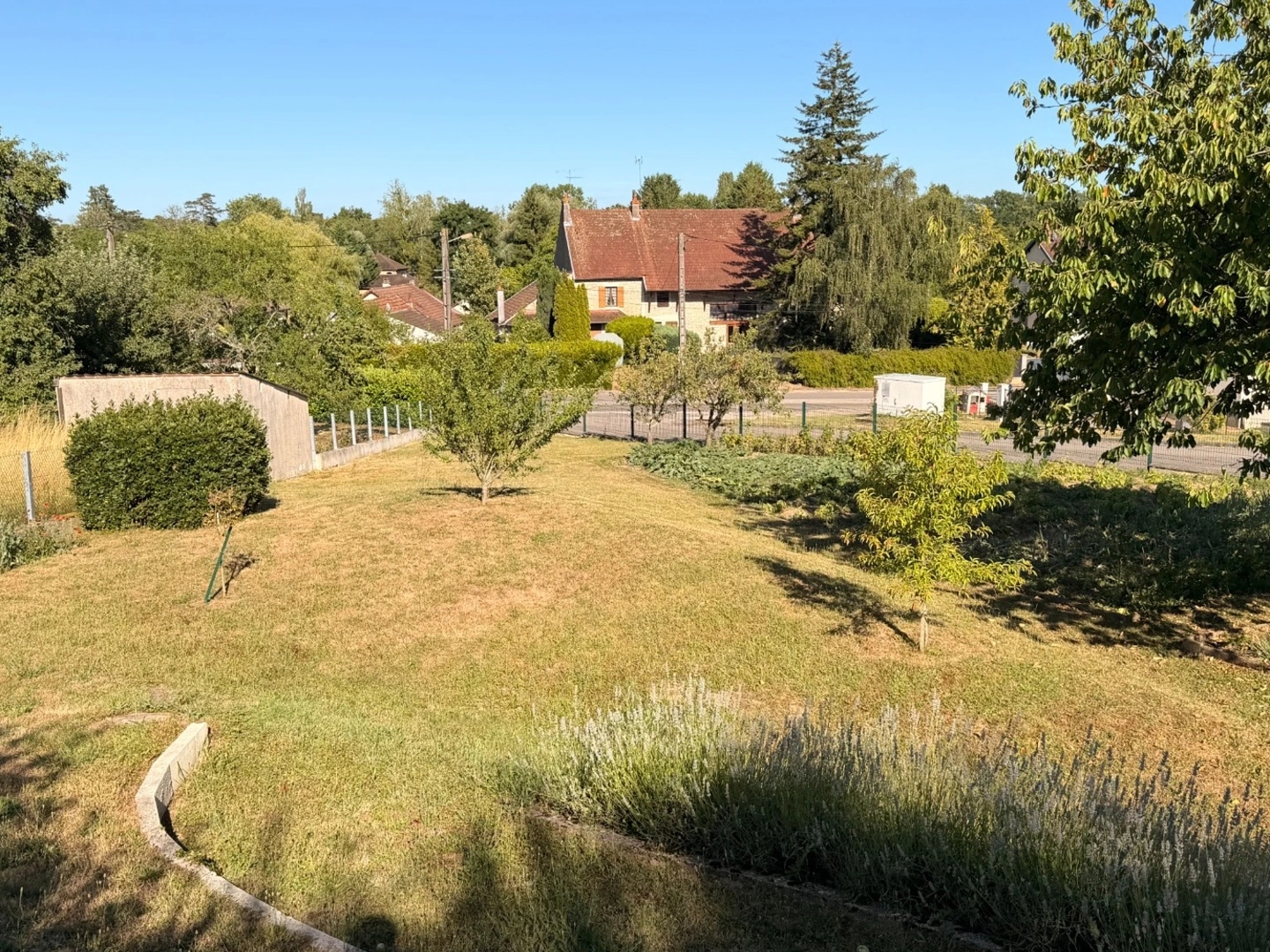 Maison à vendre - 6 pièces - 163m2 - Lamarche-Sur-Saône (21760)