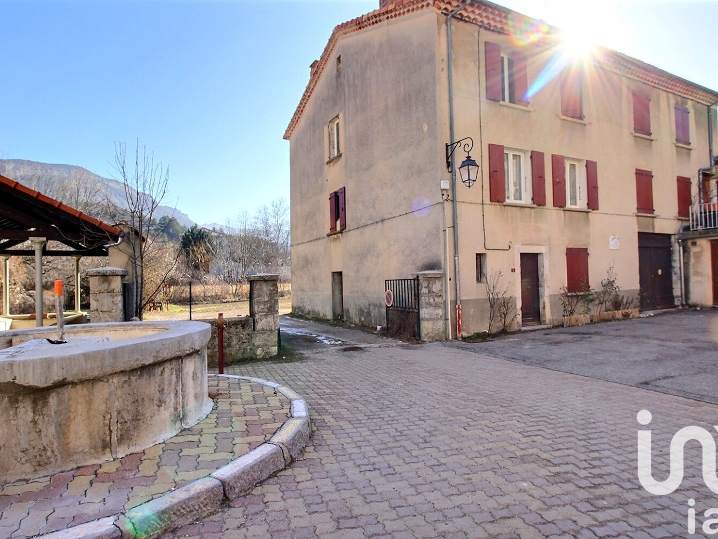 Maison avec appartements 174 m²