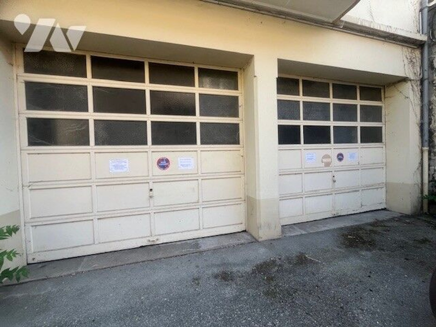 Garage/Parking