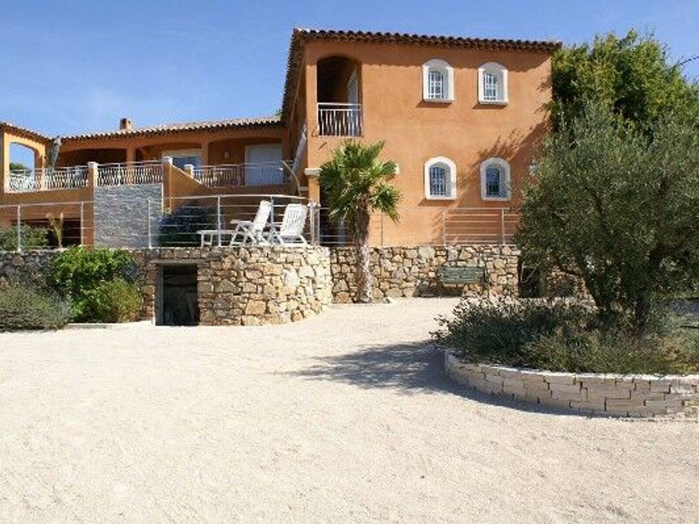 Maison 6 pièces 310 m²