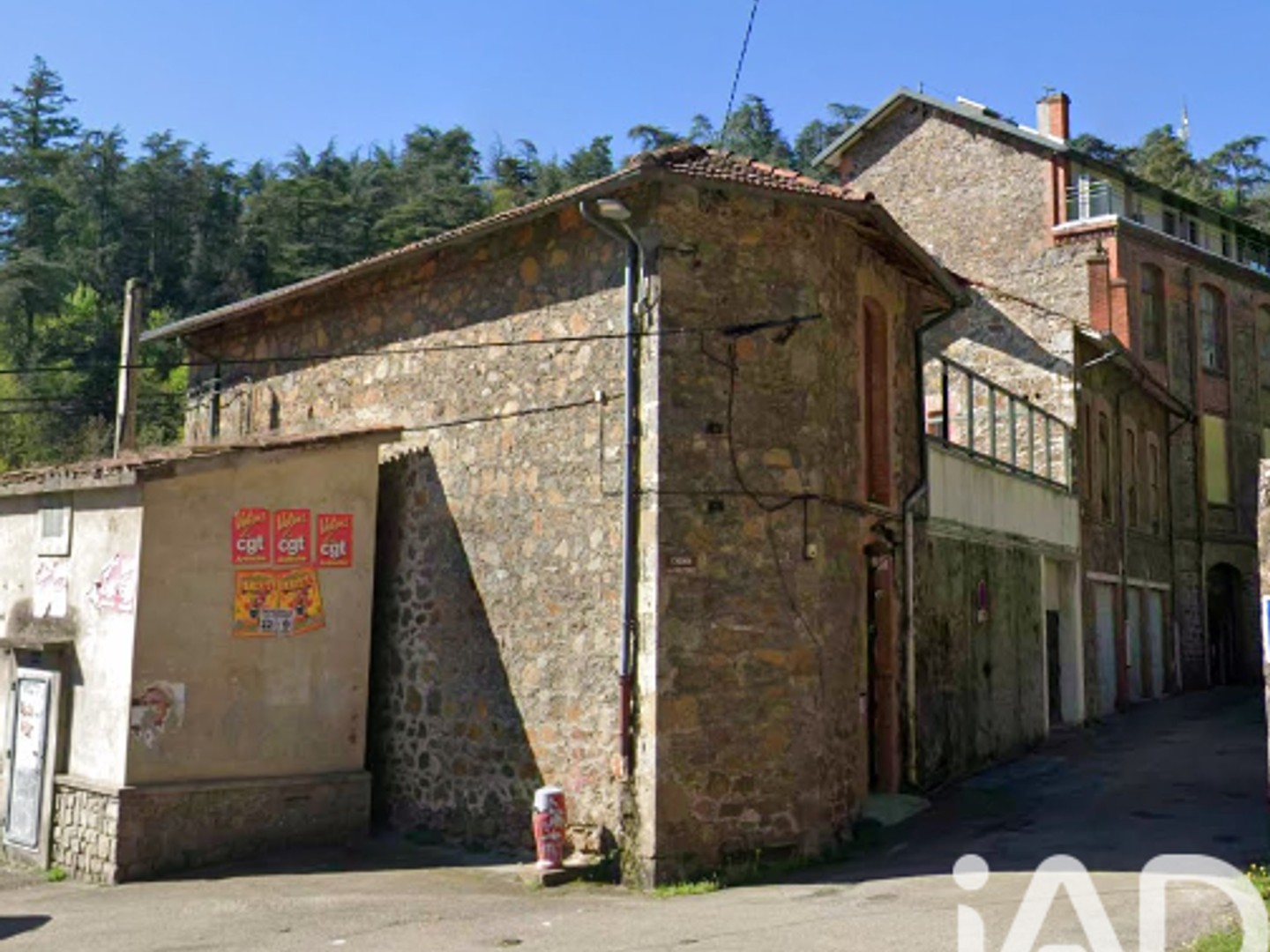 Maison avec appartements 420 m²