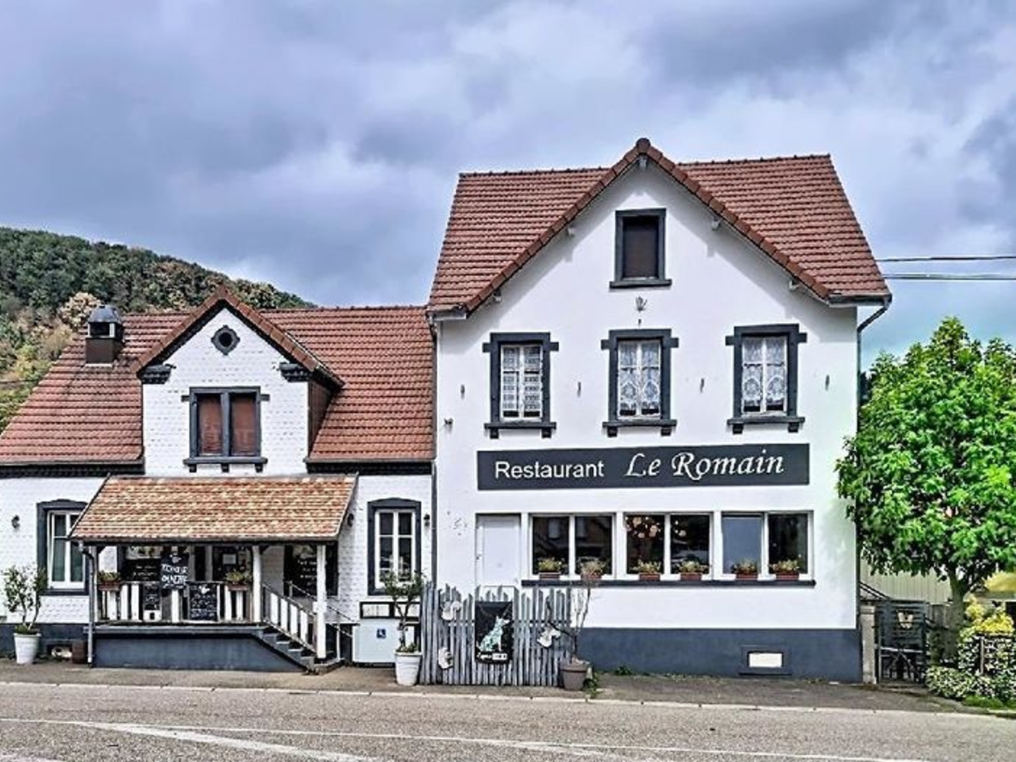 Terrain 1102 m²