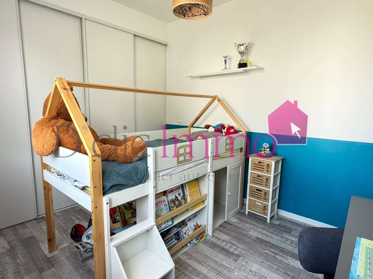 Maison 11 pièces 278 m²