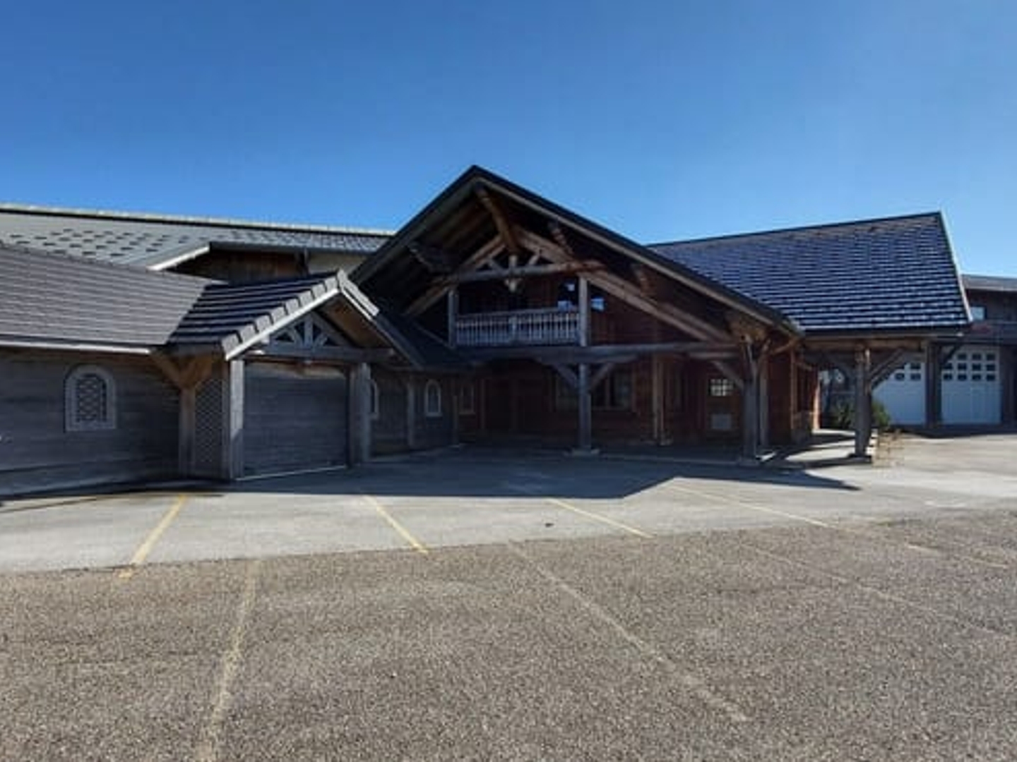 Locaux à vendre - Frasne (25560)