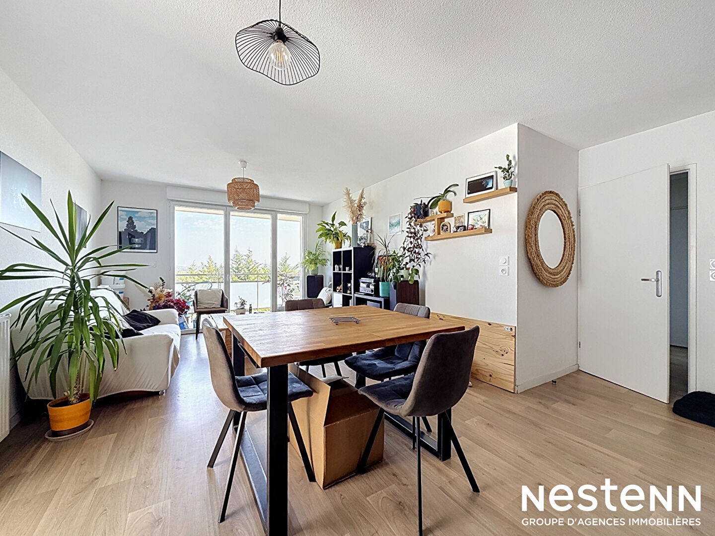 NESTENN - Grand T2 dans résidence récente avec terrasse et parking