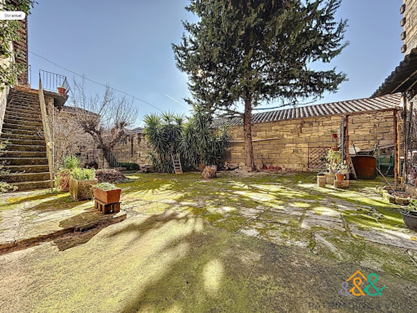 Propriété 3 pièces 290 m²