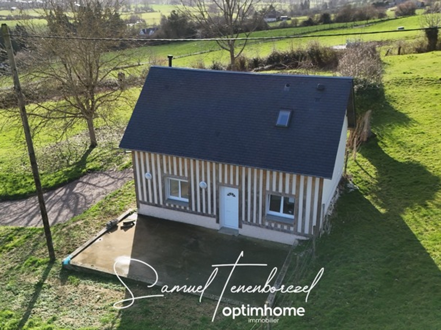 Maison contemporaine avec vue exceptionnelle sur la vallée de la Touques  COQUAINVILLIERS (14130)