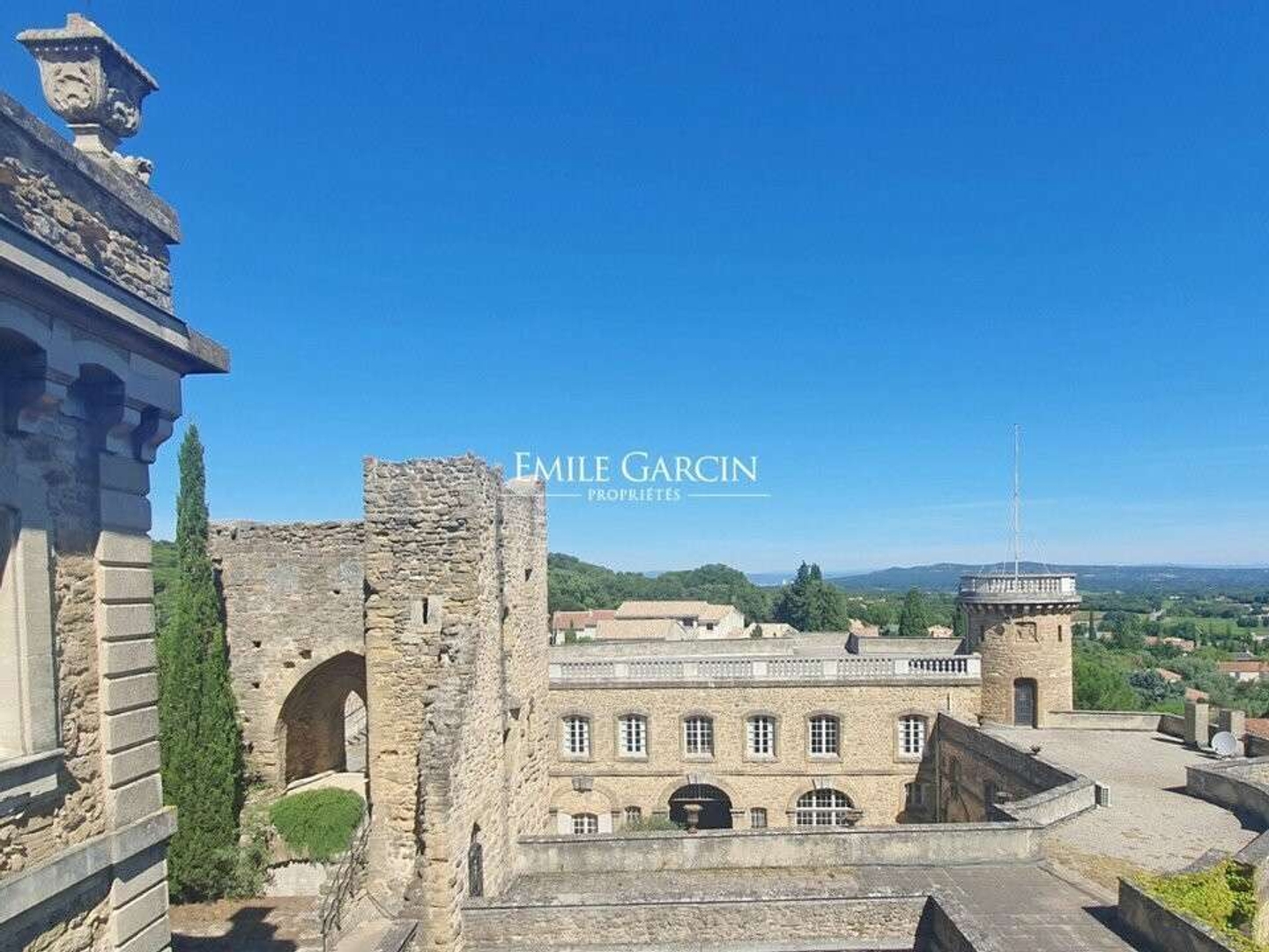 VALENCE - TOURISME à vendre