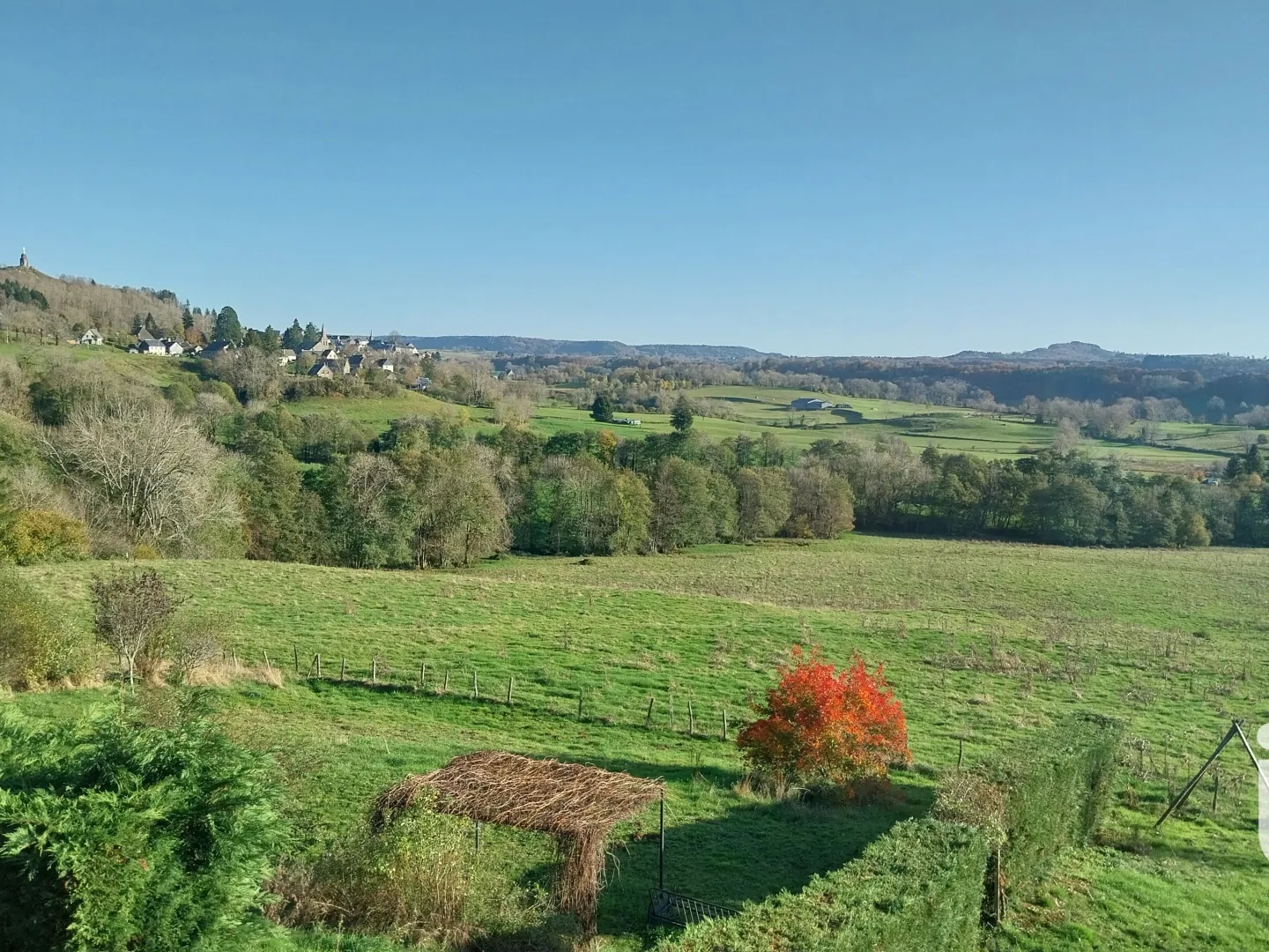 Maison à vendre - 18 pièces - 613m2 - Miremont (63380)