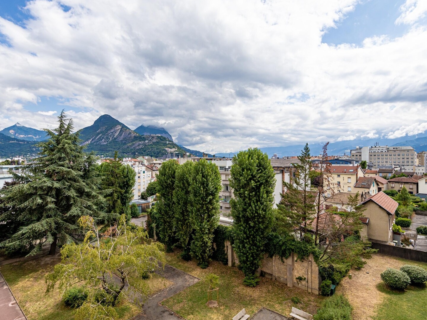 Appartement à vendre - 5 pièces - 120m2 - Grenoble (38000)