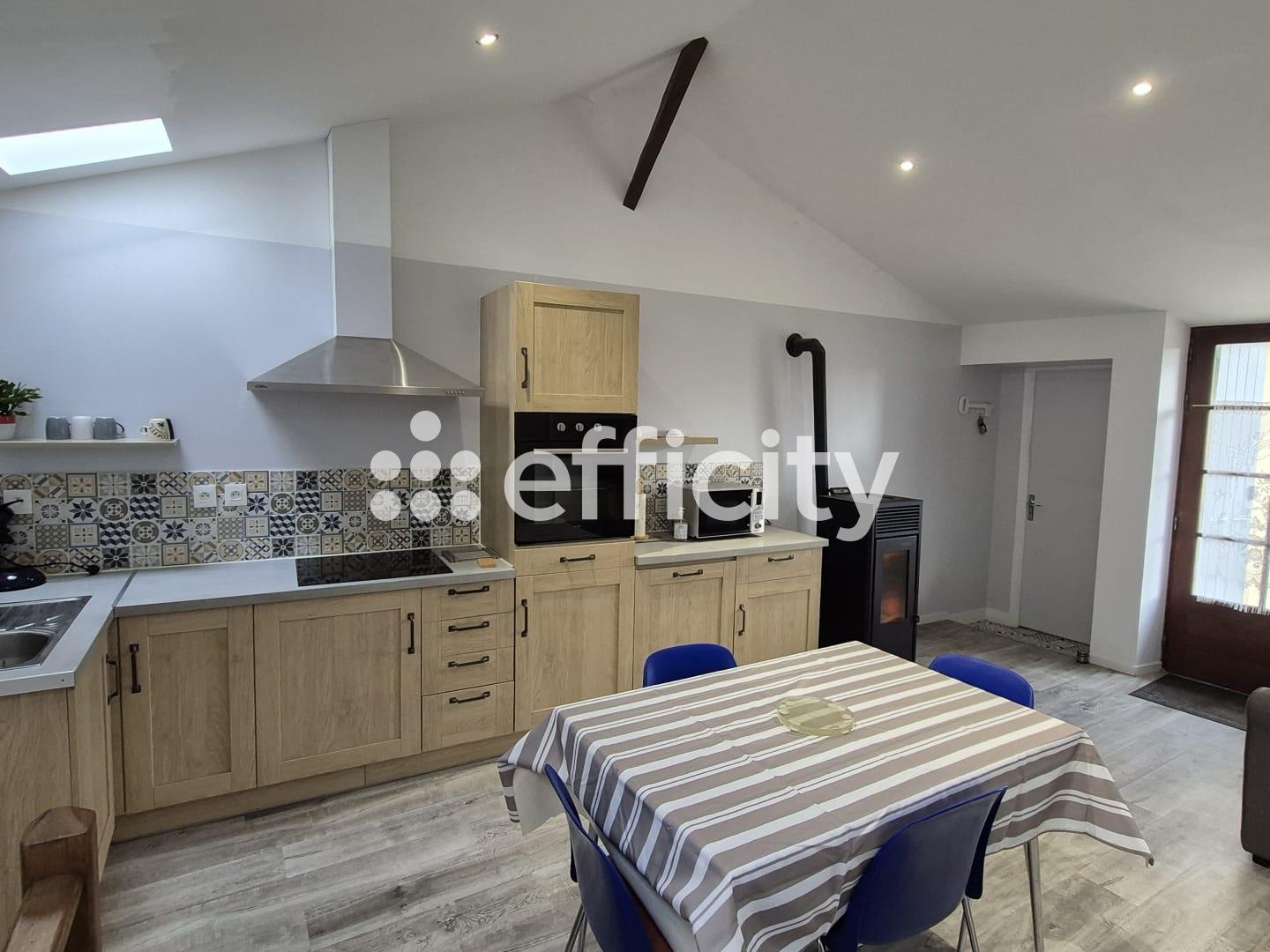 Maison à vendre - 6 pièces - 121m2 - Chabanais (16150)