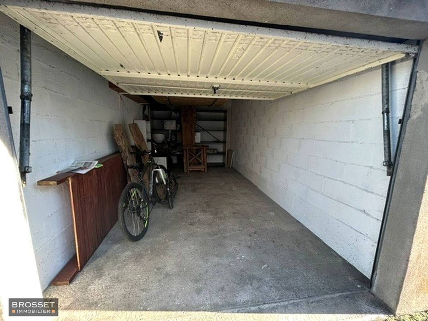 Parking / garage / box à vendre - 15m2 - La Riche (37520)