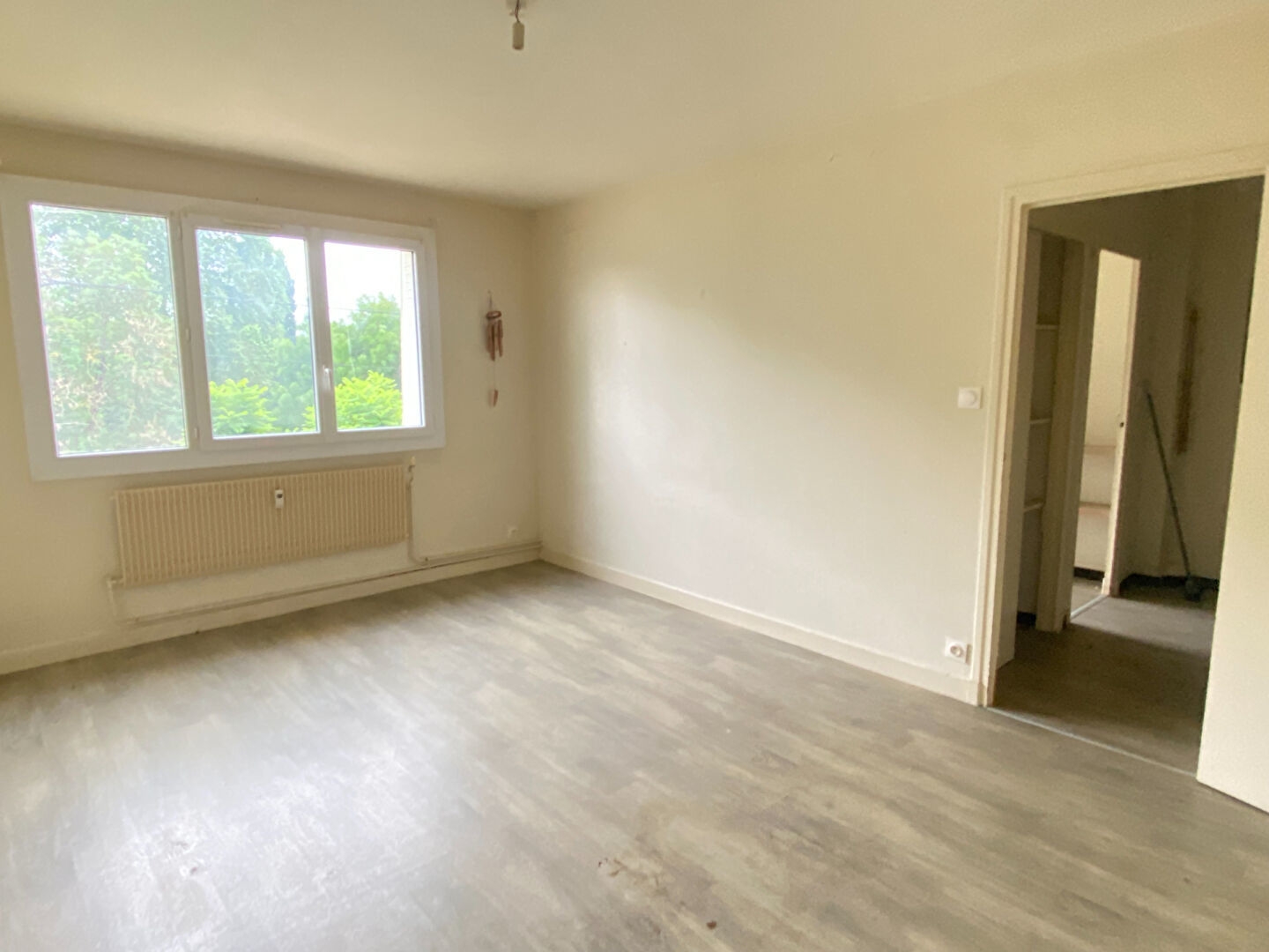Appartement T1 34,66 m2 - Balcon, cave et ascenseur - Secteur Stade Malleval à Roanne