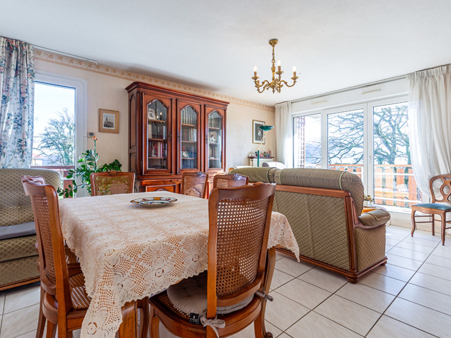 LAFORET IMMOBILIER - EXCLUSIVITE - 'STRELITZIA' - POISY - APPARTEMENT T4 de 82,32m2 - BALCONS - DPE C - VUE DEGAGEE - GARAGE en sus