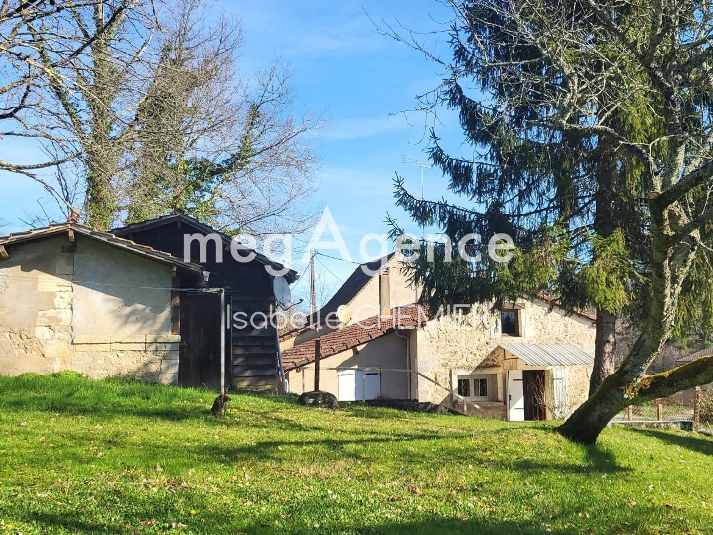 Maison à vendre - 4 pièces - 88m2 - Eyraud-Crempse-Ma... (24130)