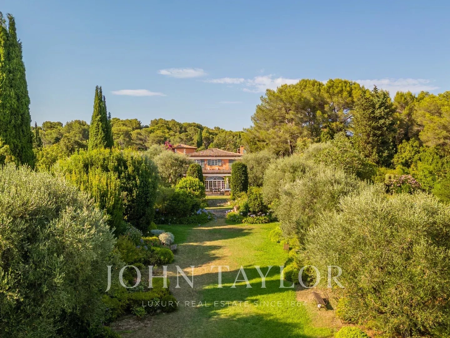 Maison à vendre - 45 pièces - 800m2 - Mougins (06250)