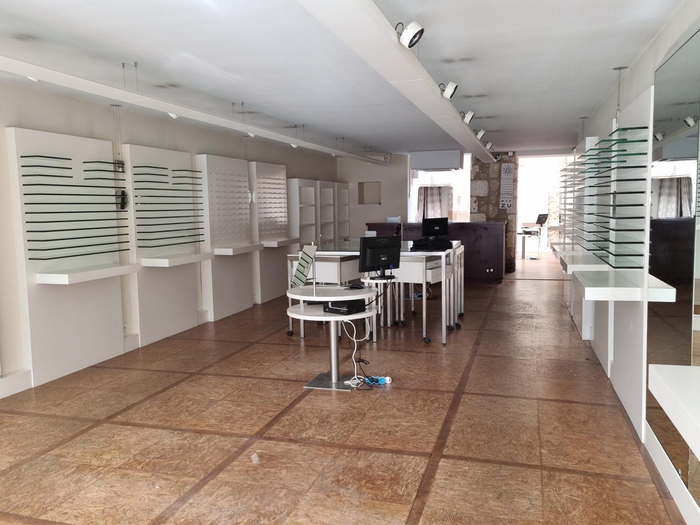Immeuble à vendre - 3 pièces - 300m2 - Nontron (24300)