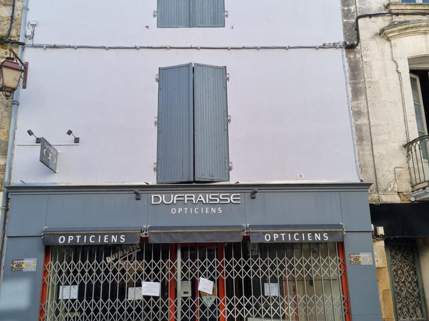 Immeuble à vendre - 3 pièces - 300m2 - Nontron (24300)